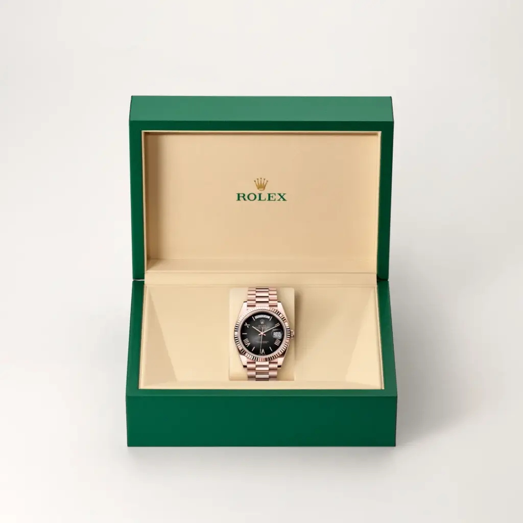 Rolex Day-Date in 18 Karat Everose-Gold, M228235-0055-5 – Uhren Schmiemann